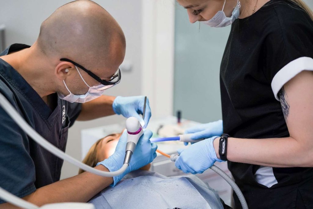 Root canal treatment procedure in Qatar