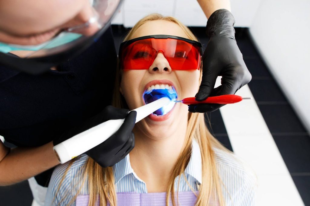 Laser teeth whitening treatment in Qatar
